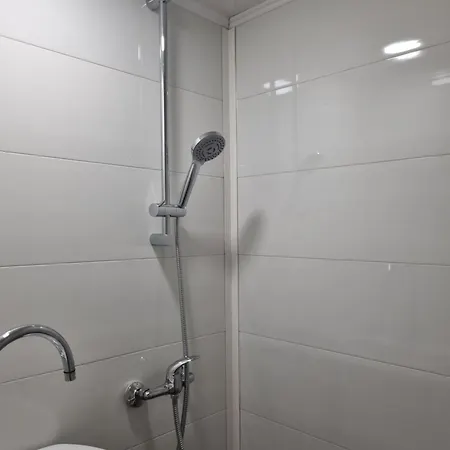 къща вира Semesterbostad *