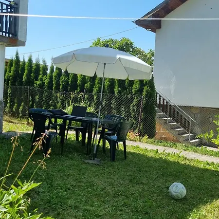 къща вира Semesterbostad