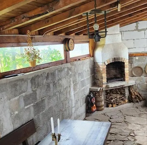 къща вира Asikoria